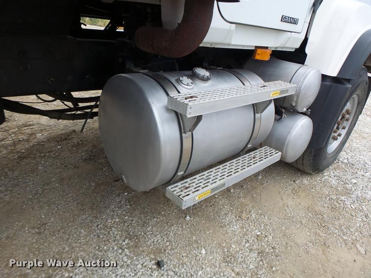 image for item K5660 2007 Mack CV713 dump truck