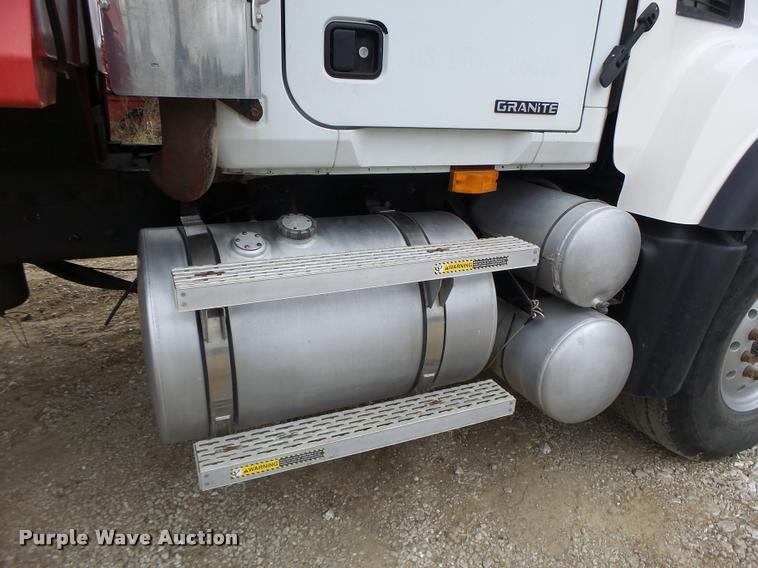 image for item K5660 2007 Mack CV713 dump truck