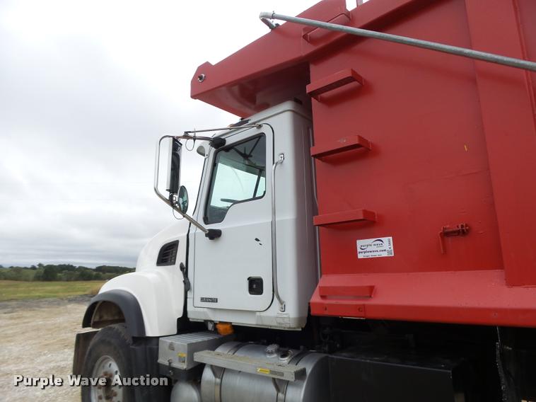 image for item K5660 2007 Mack CV713 dump truck