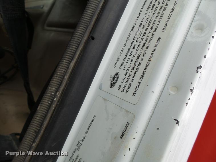 image for item K5660 2007 Mack CV713 dump truck