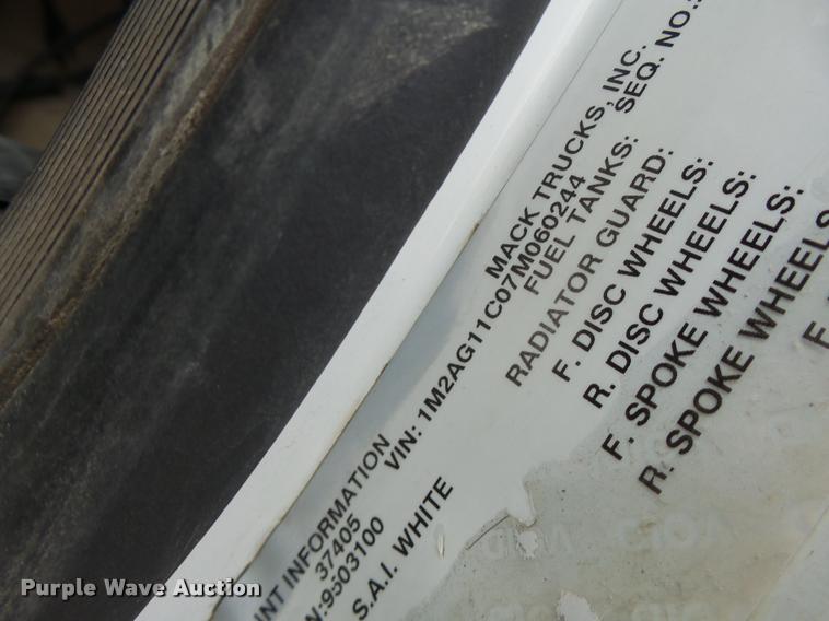 image for item K5660 2007 Mack CV713 dump truck