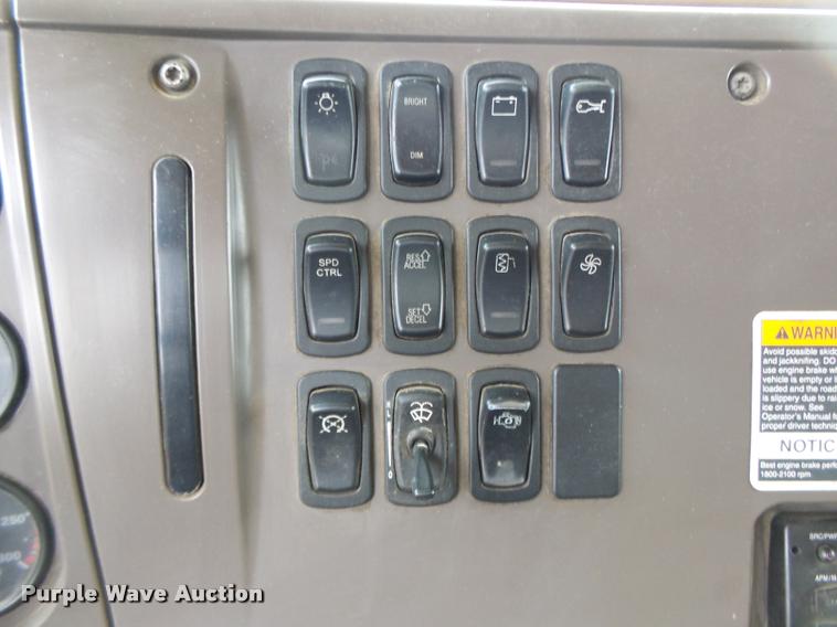 image for item K5660 2007 Mack CV713 dump truck