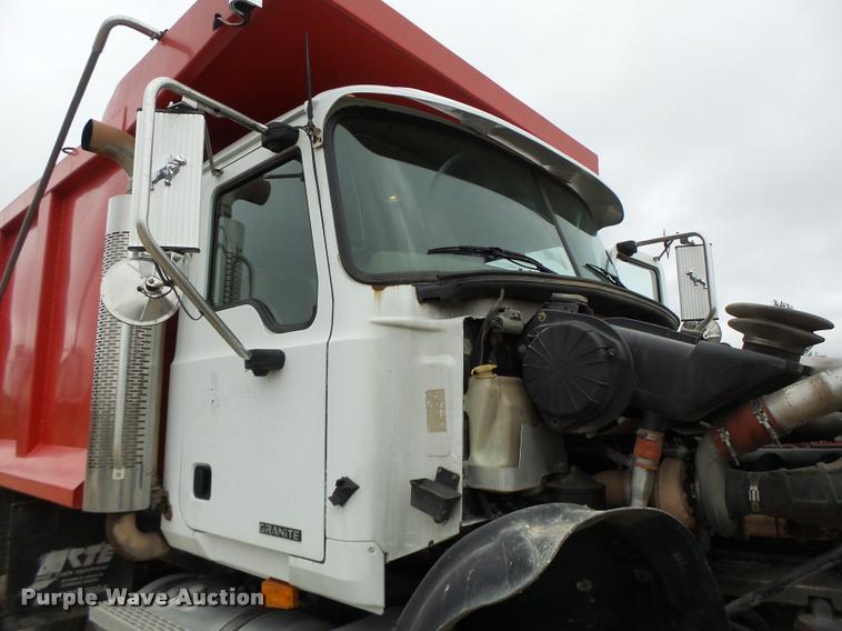 image for item K5660 2007 Mack CV713 dump truck