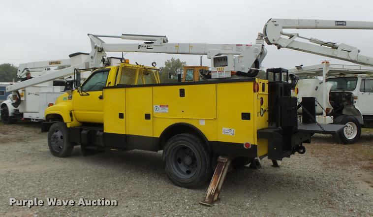 image for item K5663 2001 Chevrolet C6500 bucket truck