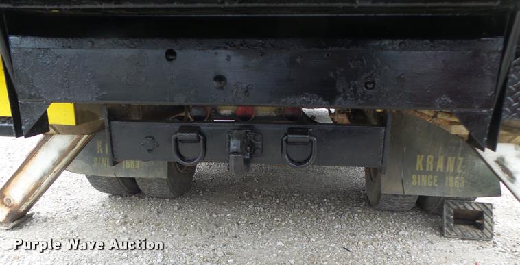 image for item K5663 2001 Chevrolet C6500 bucket truck