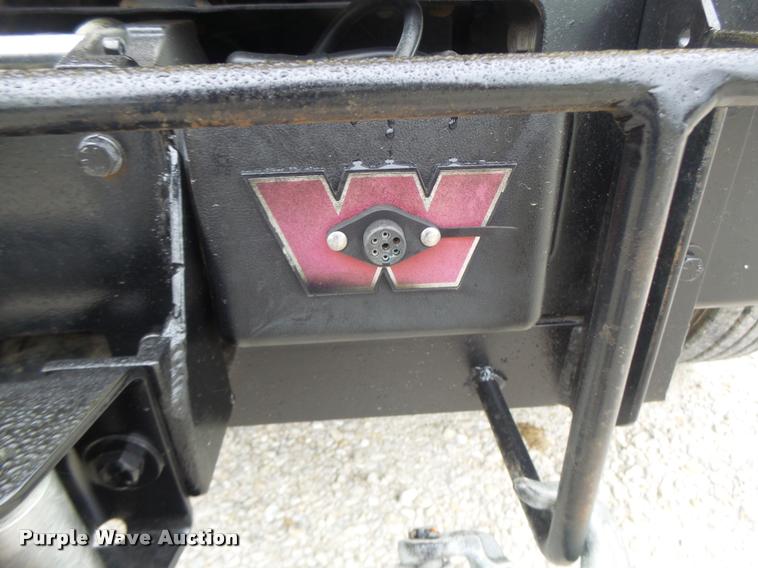 image for item K5663 2001 Chevrolet C6500 bucket truck