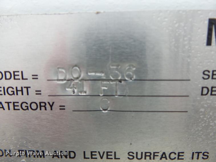 image for item K5663 2001 Chevrolet C6500 bucket truck