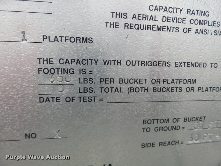 image for item K5663 2001 Chevrolet C6500 bucket truck