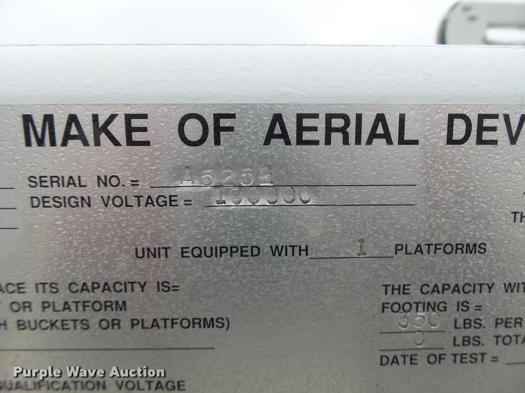 image for item K5663 2001 Chevrolet C6500 bucket truck