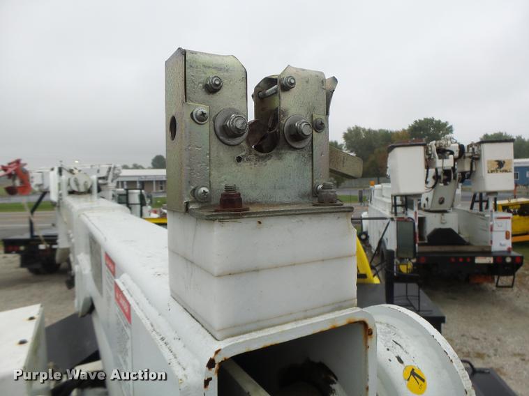 image for item K5663 2001 Chevrolet C6500 bucket truck
