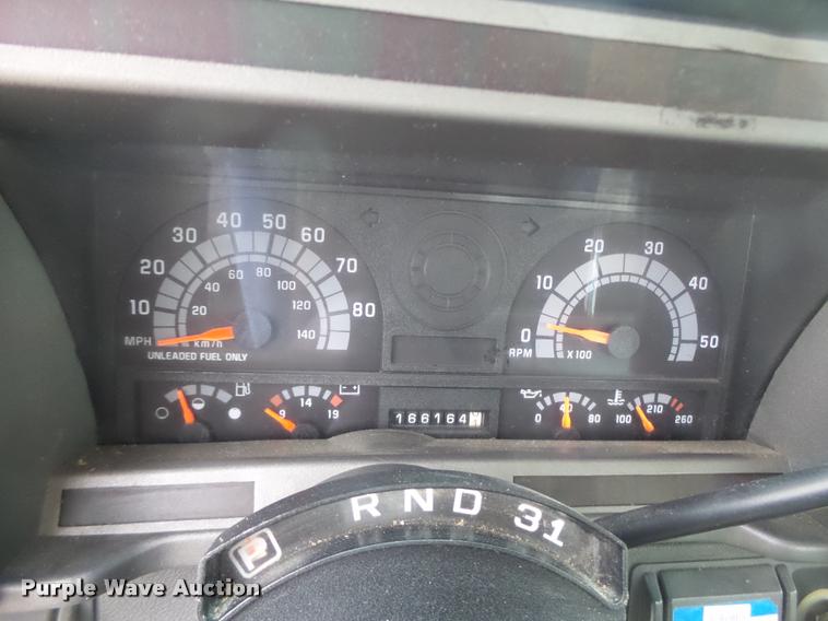 image for item K5663 2001 Chevrolet C6500 bucket truck