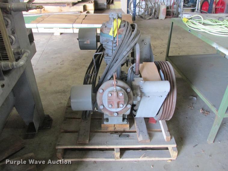 image for item K6235 Ingersoll Rand T30 air compressor