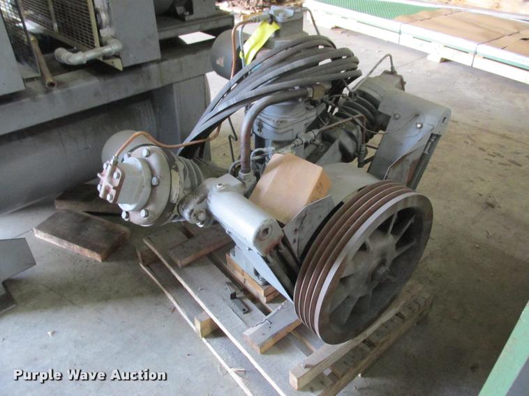 image for item K6235 Ingersoll Rand T30 air compressor