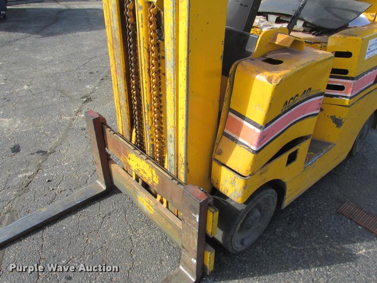 image for item K6236 Allis Chalmers ACC40 forklift