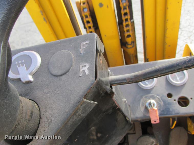 image for item K6236 Allis Chalmers ACC40 forklift