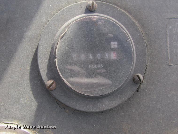 image for item K6236 Allis Chalmers ACC40 forklift