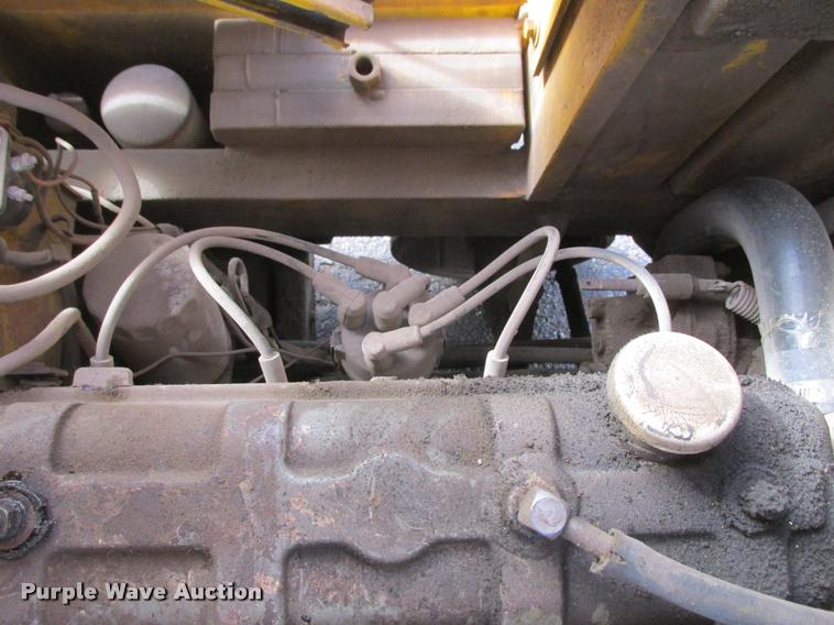 image for item K6236 Allis Chalmers ACC40 forklift