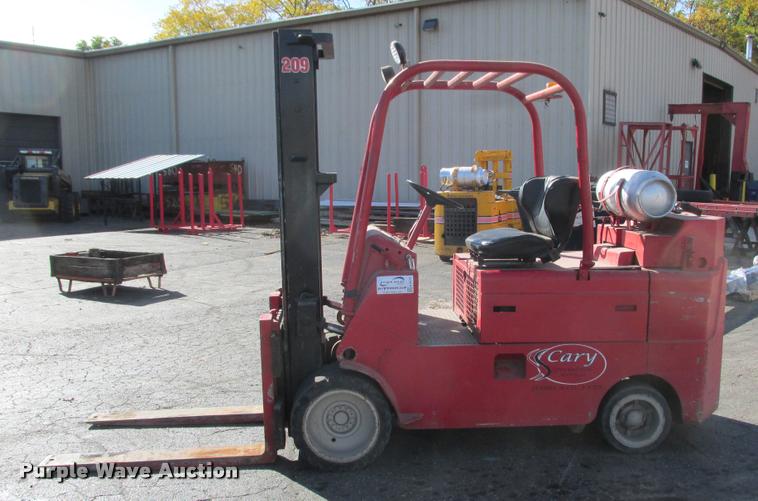 image for item K6237 Caterpillar T120C forklift