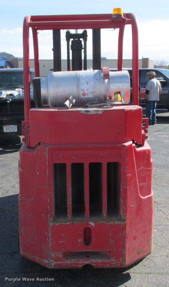 image for item K6237 Caterpillar T120C forklift