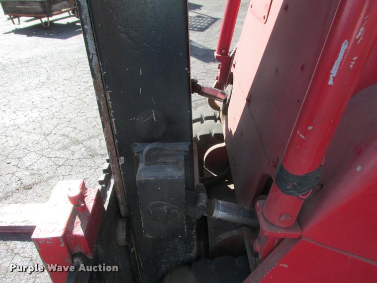 image for item K6237 Caterpillar T120C forklift