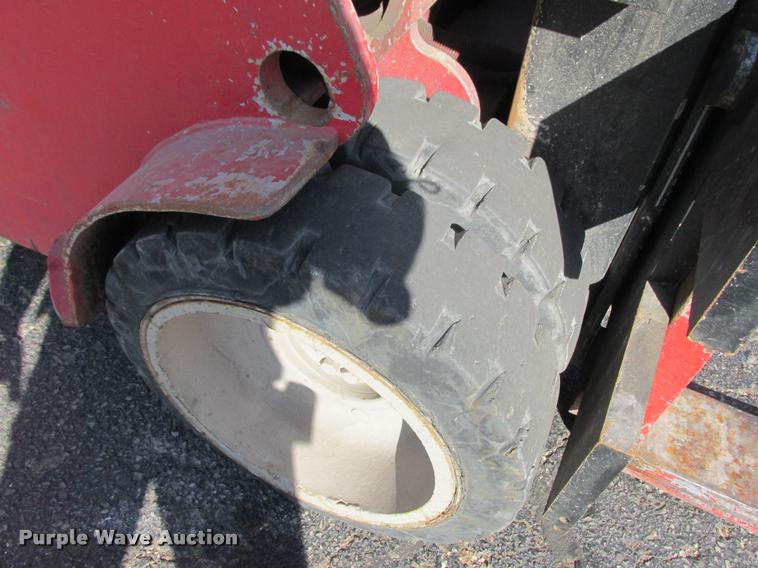 image for item K6237 Caterpillar T120C forklift