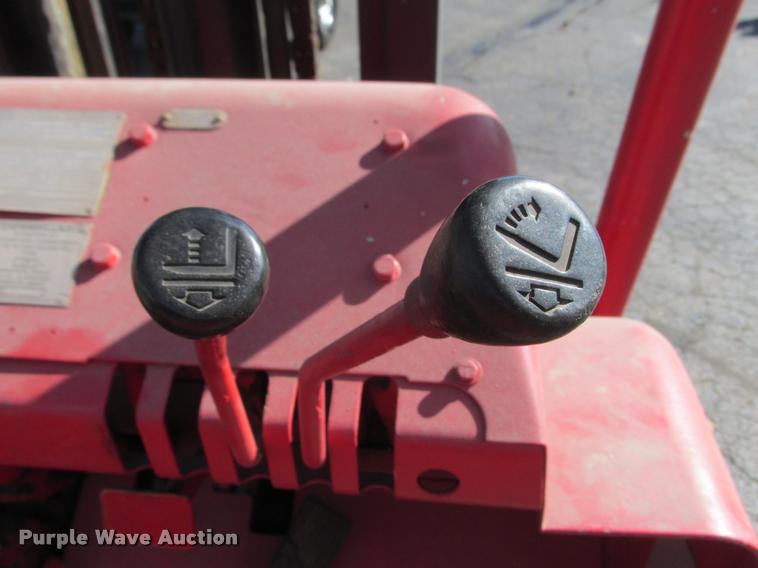 image for item K6237 Caterpillar T120C forklift