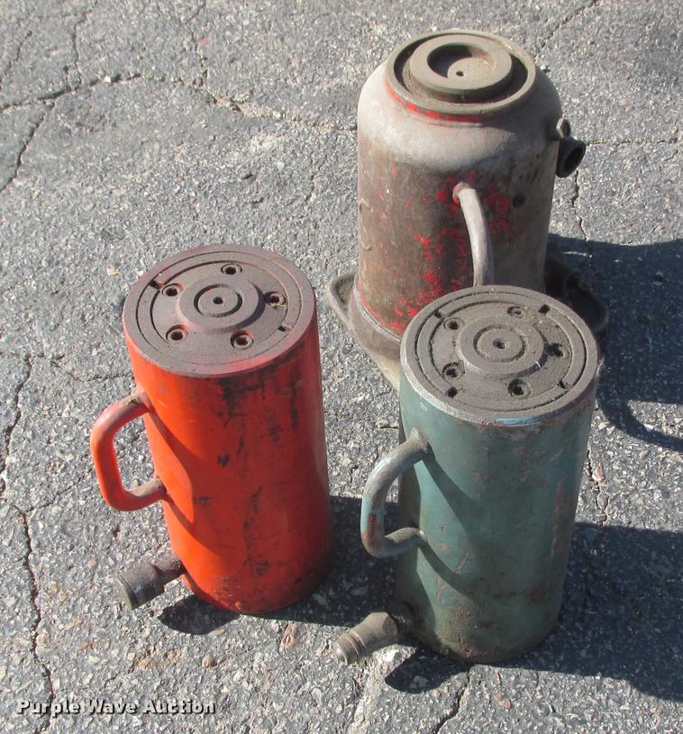 image for item K6239 (5) bottle jacks