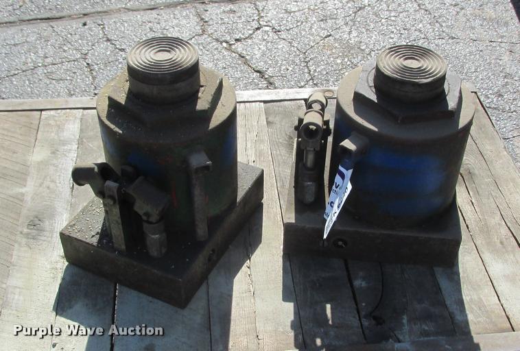 image for item K6240 (2) bottle jacks