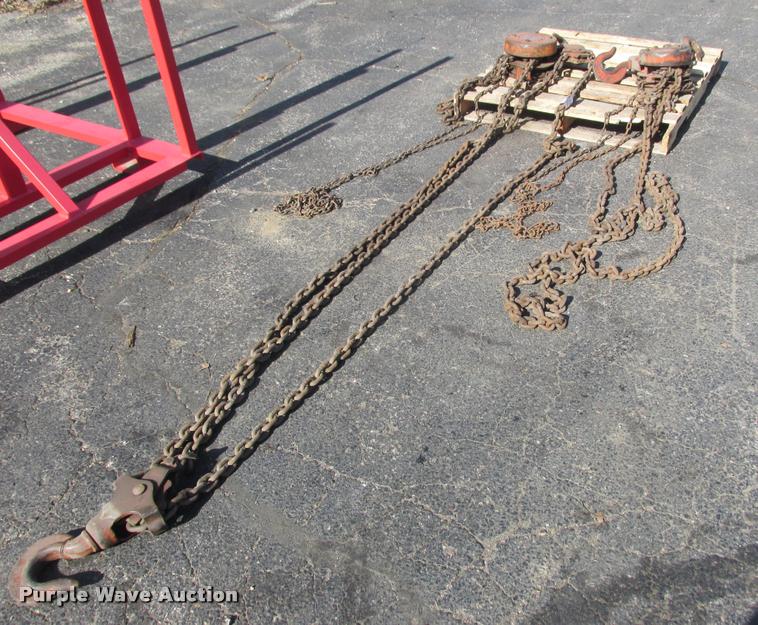 image for item K6242 Chain hoist