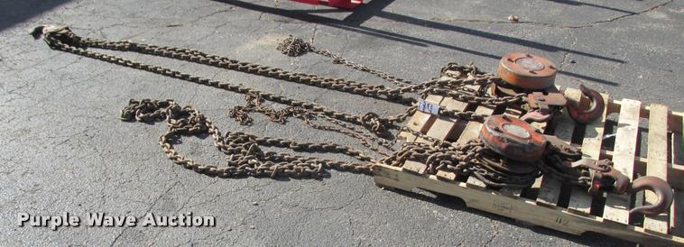 image for item K6242 Chain hoist