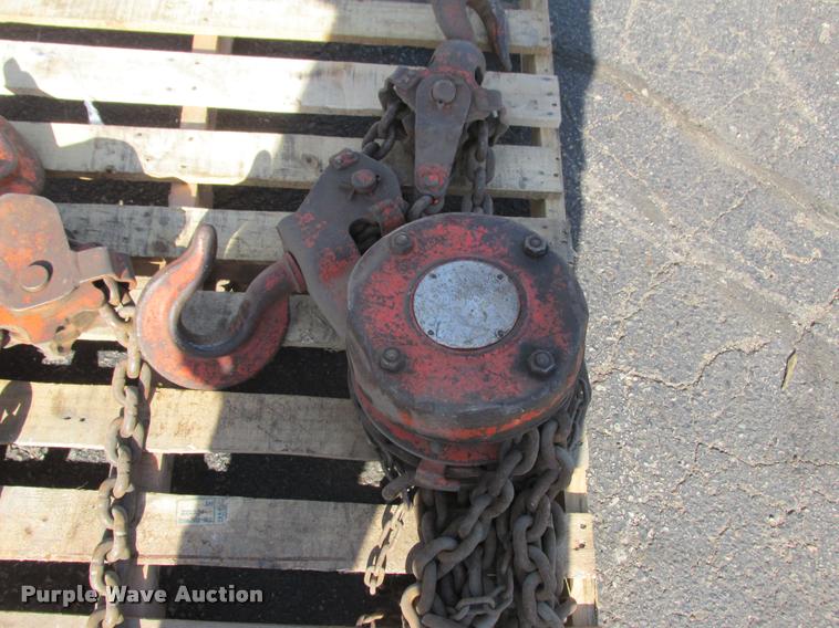 image for item K6242 Chain hoist