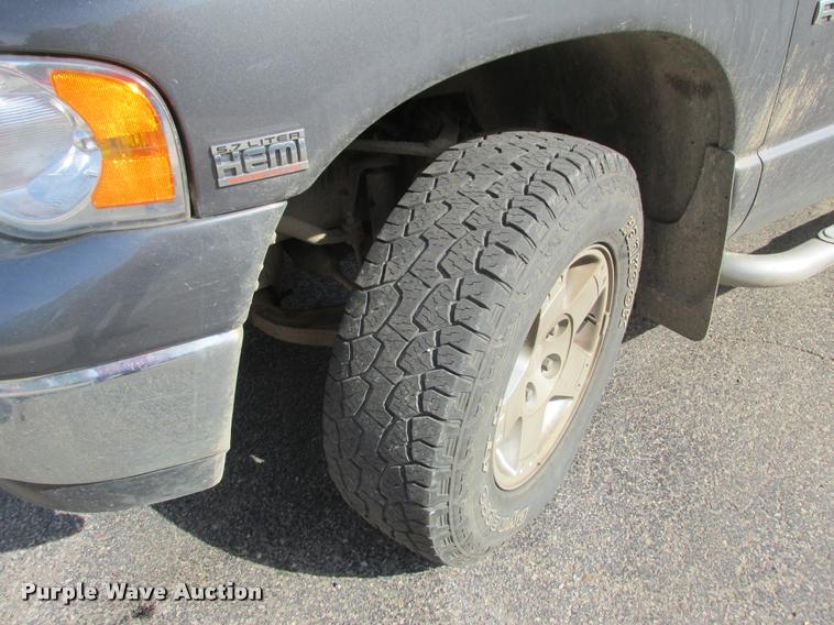 image for item K6243 2004 Dodge Ram 1500 Quad Cab pickup truck