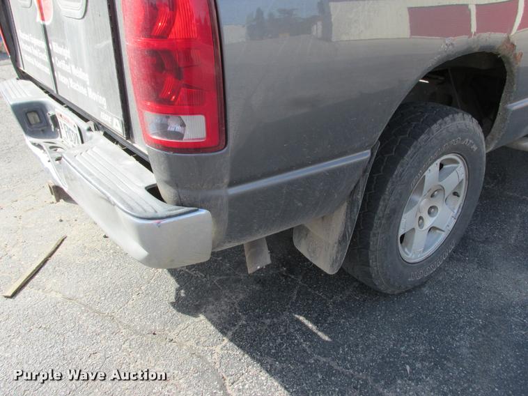 image for item K6243 2004 Dodge Ram 1500 Quad Cab pickup truck