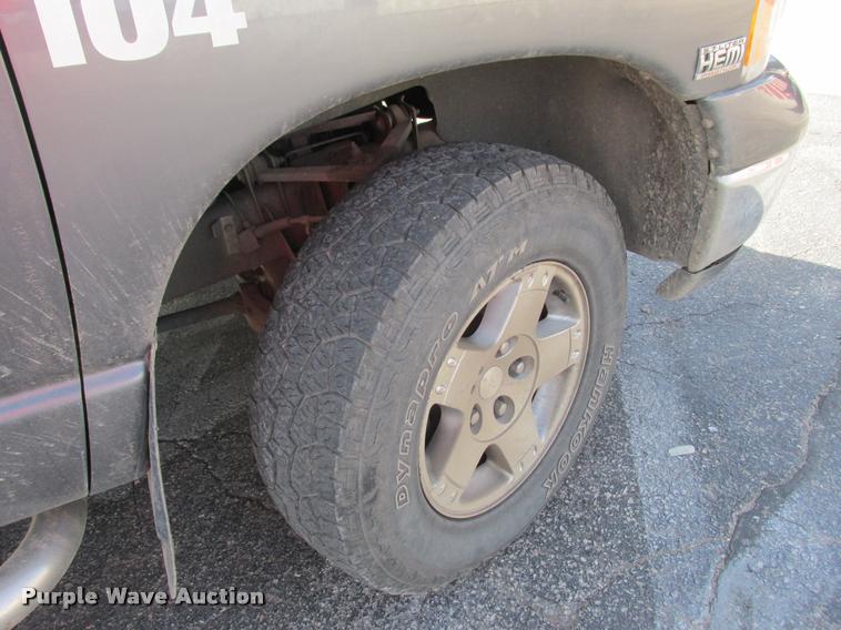 image for item K6243 2004 Dodge Ram 1500 Quad Cab pickup truck