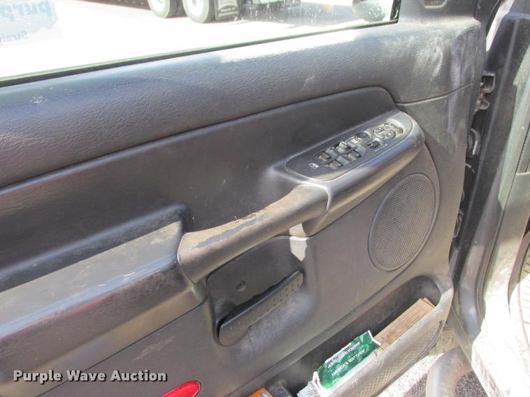 image for item K6243 2004 Dodge Ram 1500 Quad Cab pickup truck