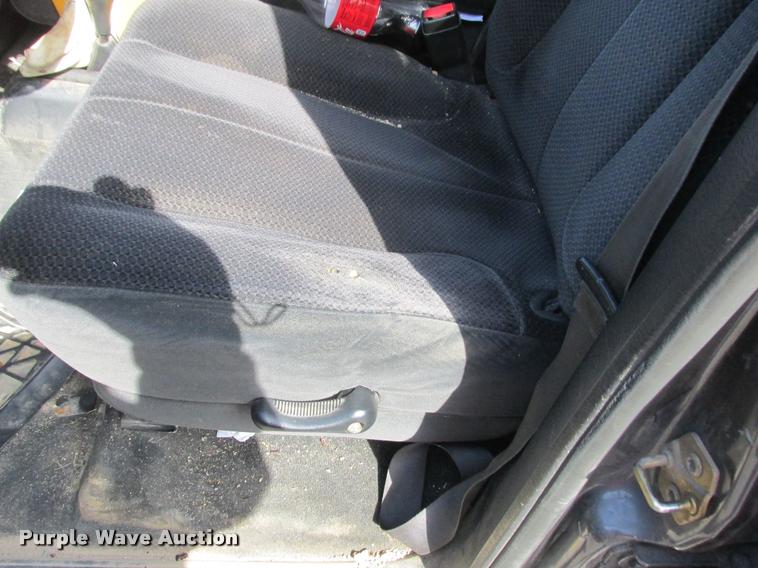 image for item K6243 2004 Dodge Ram 1500 Quad Cab pickup truck