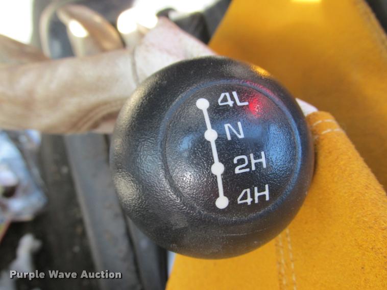 image for item K6243 2004 Dodge Ram 1500 Quad Cab pickup truck