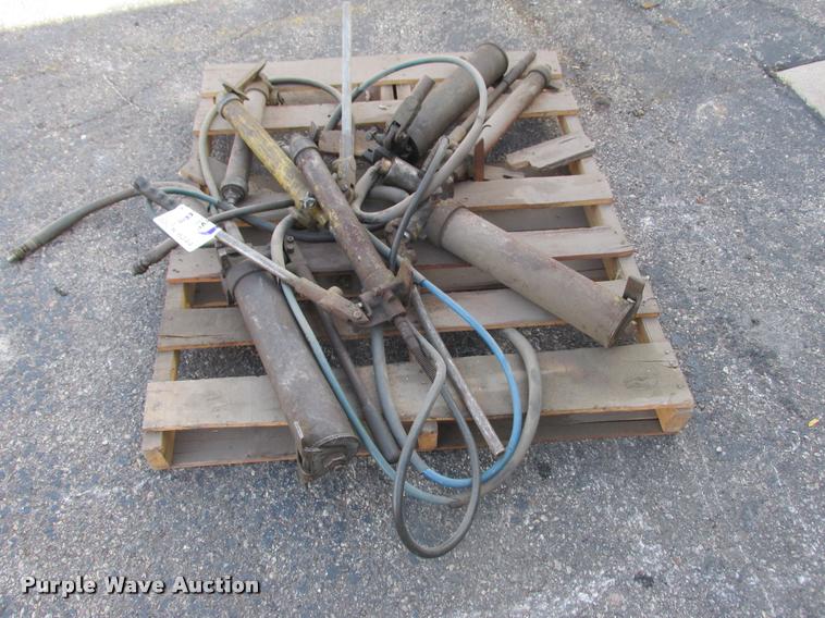 image for item K6244 (8) Port-a-Power pump jacks