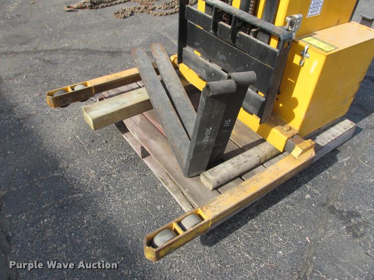 image for item K6247 Big Joe PDM-30-106 forklift