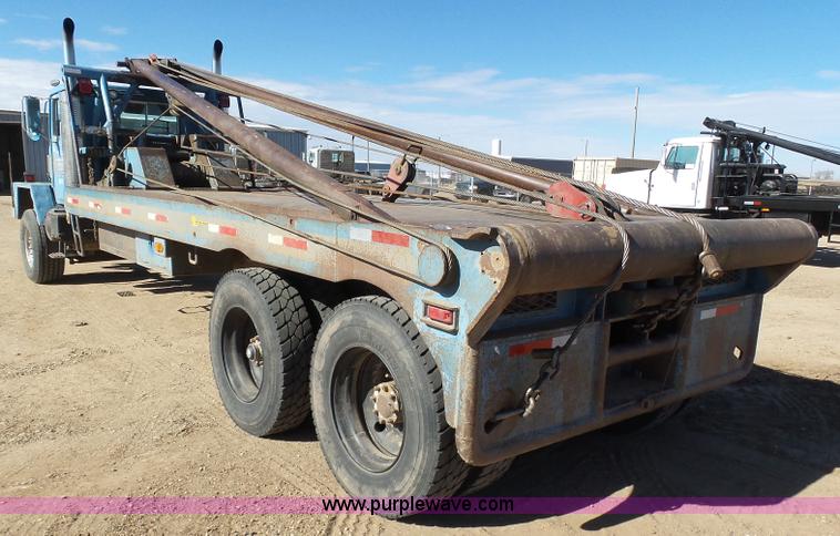 image for item K6974 1979 International 1840 winch truck