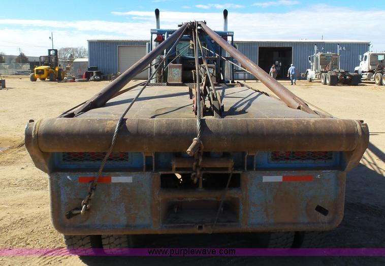 image for item K6974 1979 International 1840 winch truck