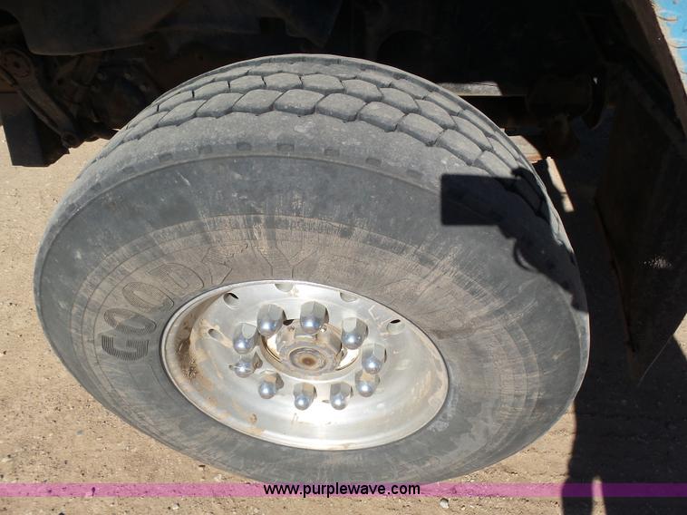 image for item K6974 1979 International 1840 winch truck