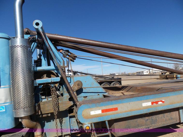 image for item K6974 1979 International 1840 winch truck