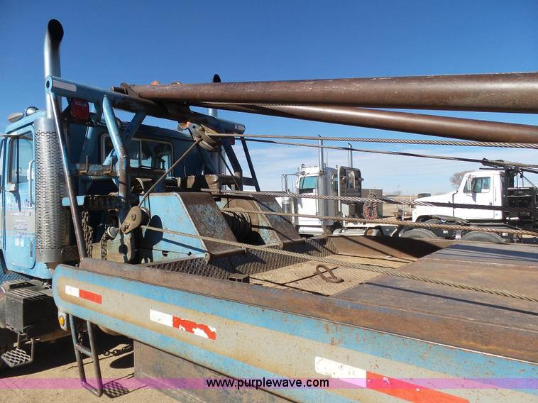 image for item K6974 1979 International 1840 winch truck