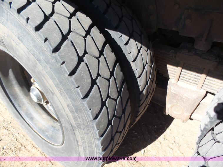 image for item K6974 1979 International 1840 winch truck