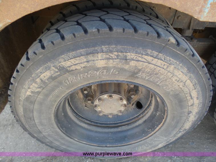 image for item K6974 1979 International 1840 winch truck