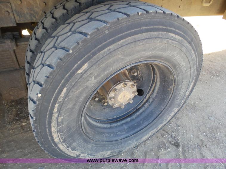 image for item K6974 1979 International 1840 winch truck