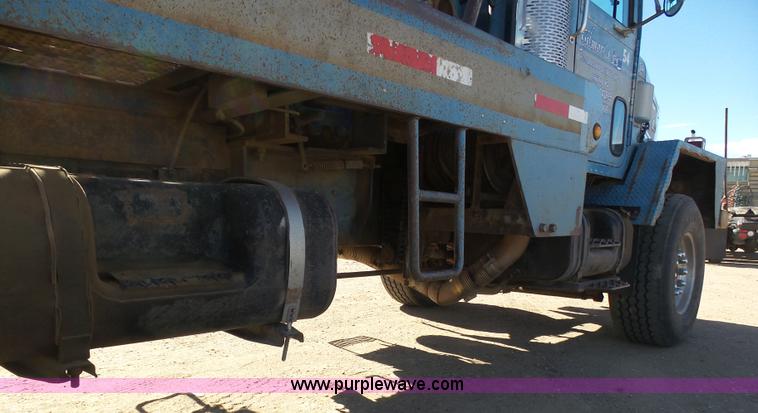 image for item K6974 1979 International 1840 winch truck