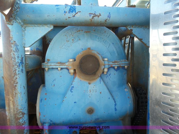 image for item K6974 1979 International 1840 winch truck