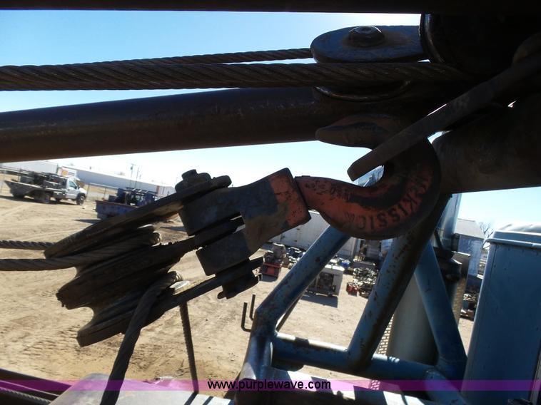 image for item K6974 1979 International 1840 winch truck